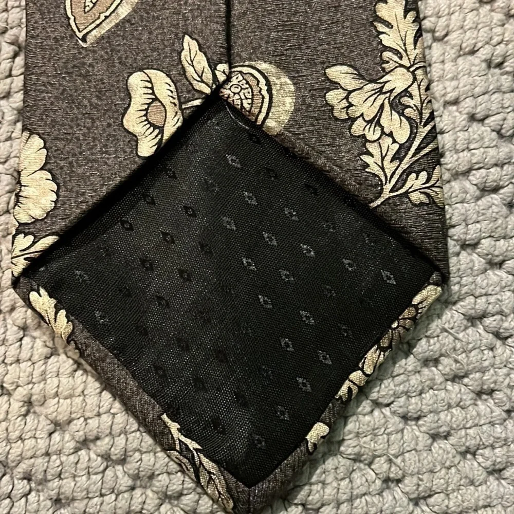 Vintage Halston 100% Silk Tie Floral Print Made in USA With Tag Designer Classic